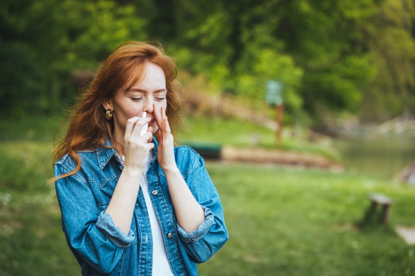 nasal spray woman nature